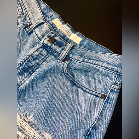 Brandy Melville Blue Distressed High Waist straight Jeans size 26 EUC - Picture 4 of 11